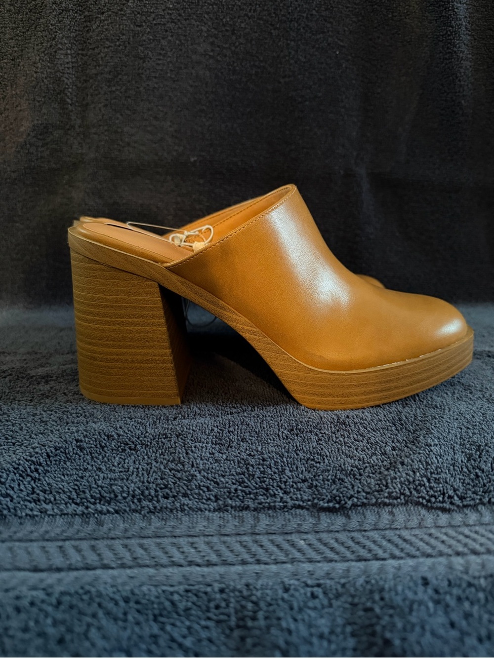Universal Thread Tan Platform Mule Heels